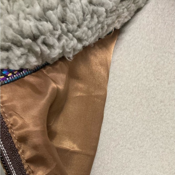 Sherpa vest, southern style an extra large new without tags - Picture 3 of 5
